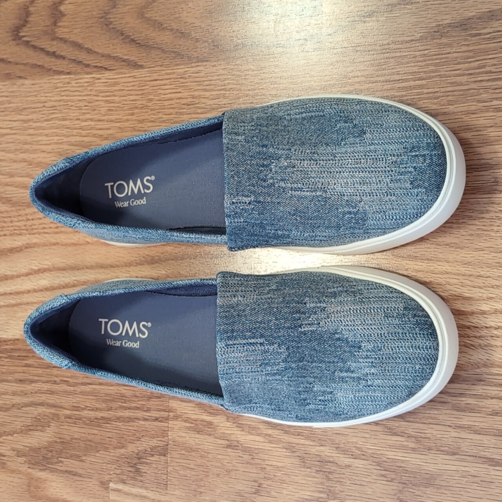 Toms Denim Blue Slip-On Shoes, Size 9.5 (Brand New)